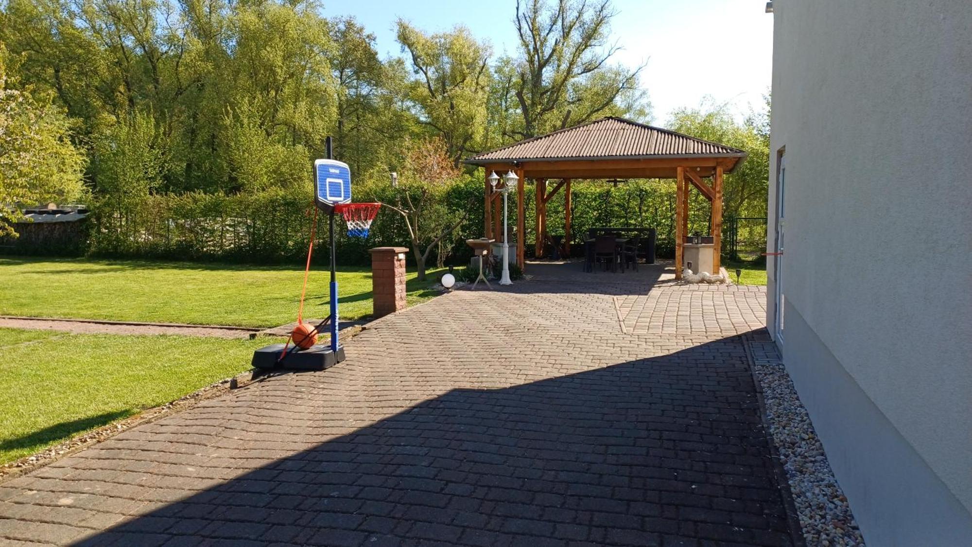Ferienhaus Undine Mit E-Auto-Ladestation Oranienbaum-Woerlitz Extérieur photo
